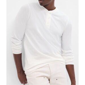 GAP: Everyday Soft Henley T-Shirt Nwt